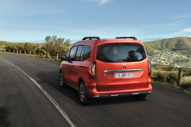 Renault Kangoo 2021: le immagini ufficiali