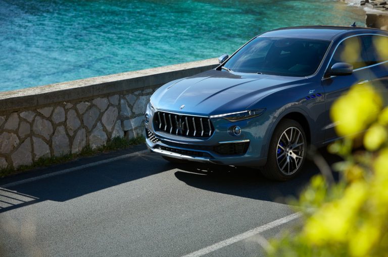 Maserati Levante Hybrid 2021: immagini ufficiali