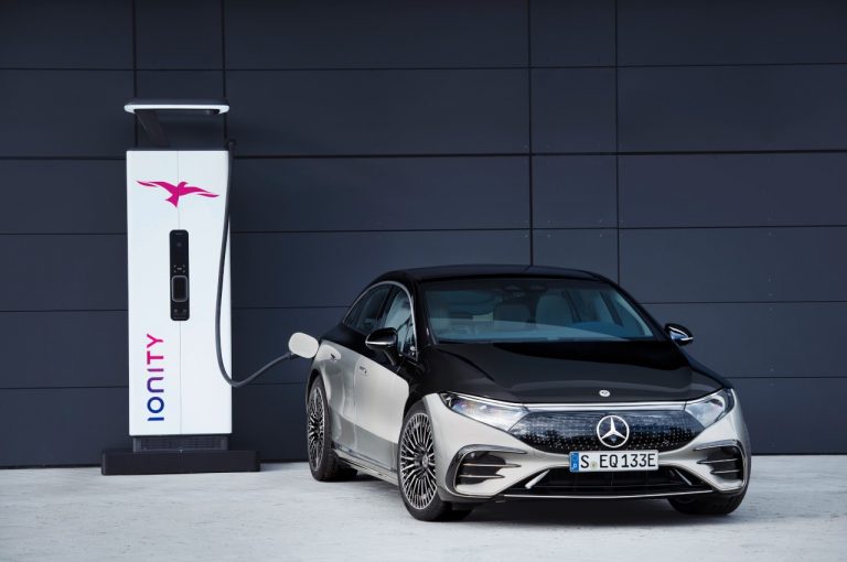 Mercedes EQS 2021: immagini ufficiali