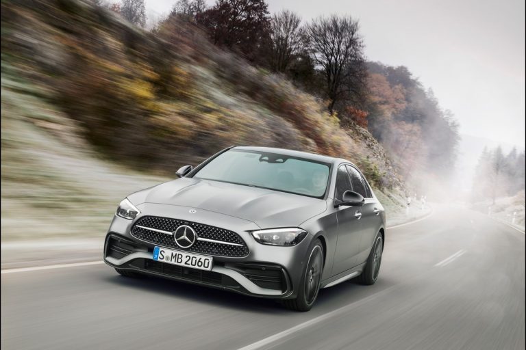 Mercedes Classe C berlina e Station Wagon 2021: le immagini ufficiali