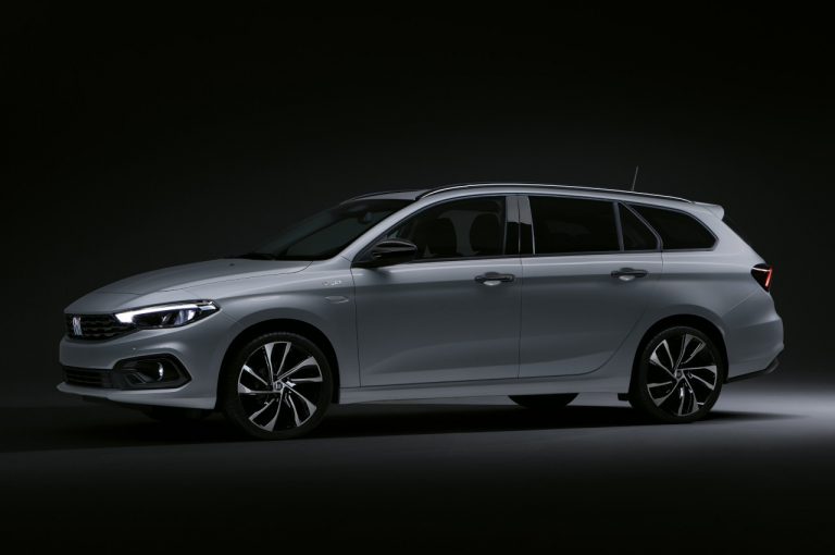 Fiat Tipo City Sport 2021: immagini ufficiali