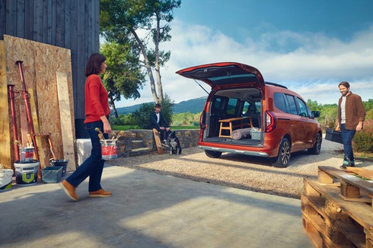 Renault Kangoo 2021: le immagini ufficiali