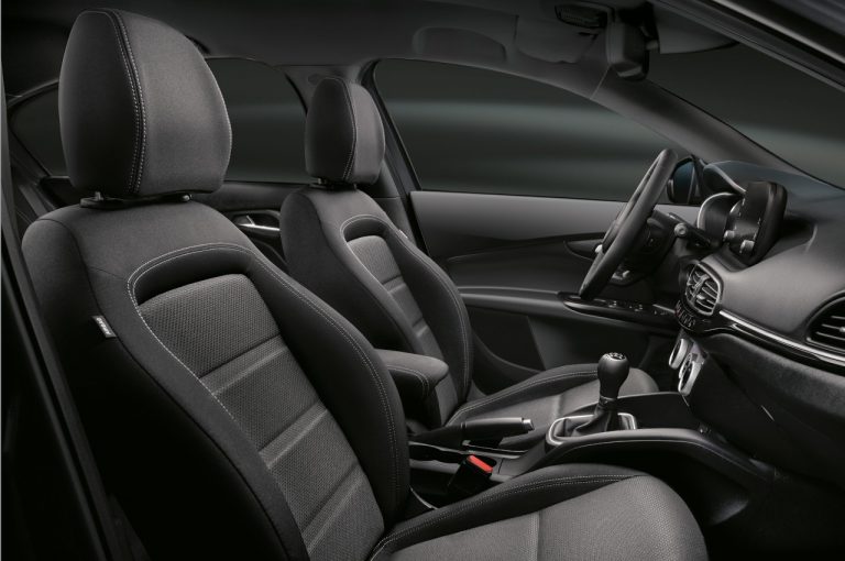 Fiat Tipo City Sport 2021: immagini ufficiali