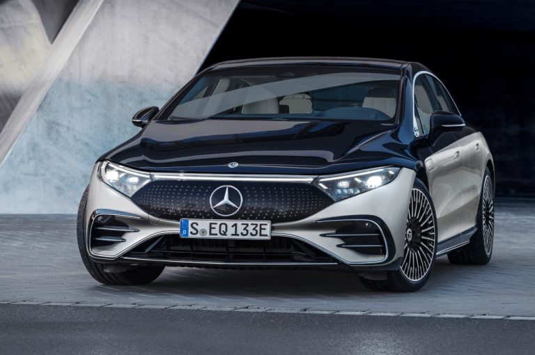Mercedes EQS 2021: immagini ufficiali