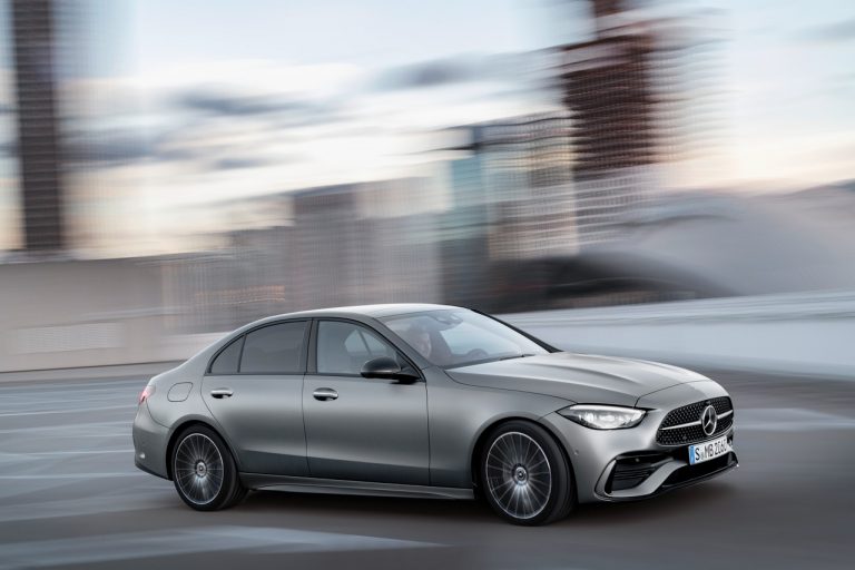 Mercedes Classe C berlina e Station Wagon 2021: le immagini ufficiali
