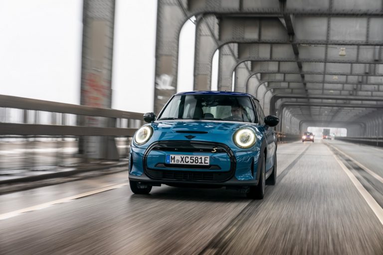 Mini Cooper SE Electric Collection 2021: immagini ufficiali