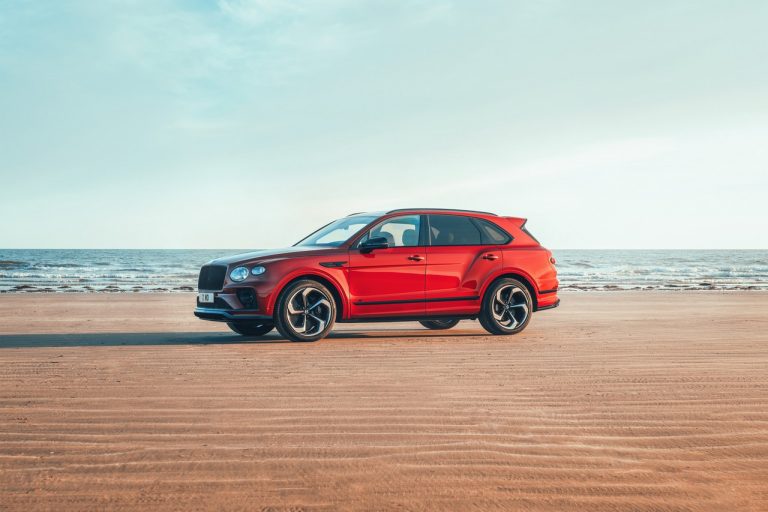 Bentley Bentayga S 2021: immagini ufficiali