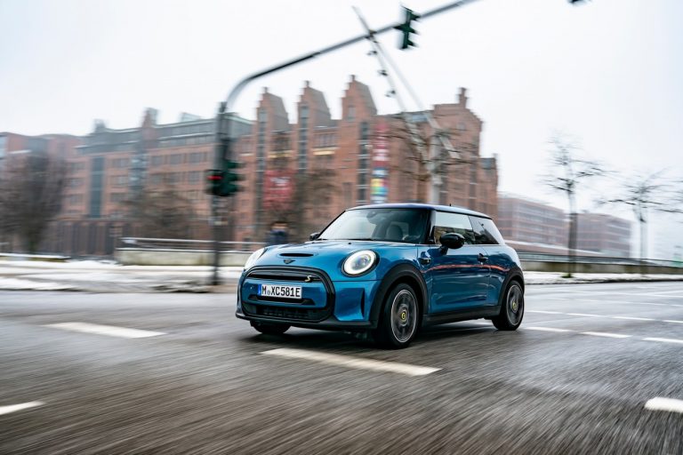 Mini Cooper SE Electric Collection 2021: immagini ufficiali