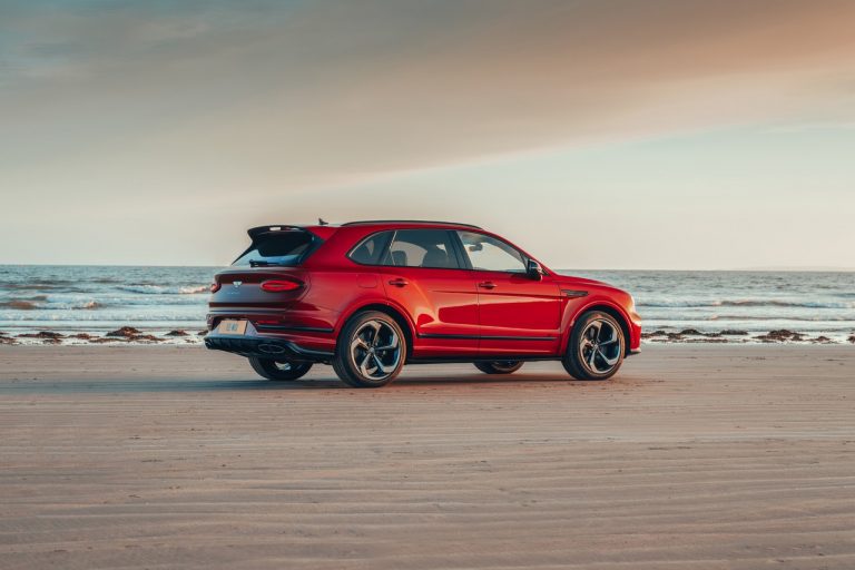 Bentley Bentayga S 2021: immagini ufficiali