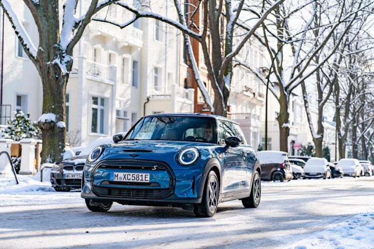Mini Cooper SE Electric Collection 2021: immagini ufficiali