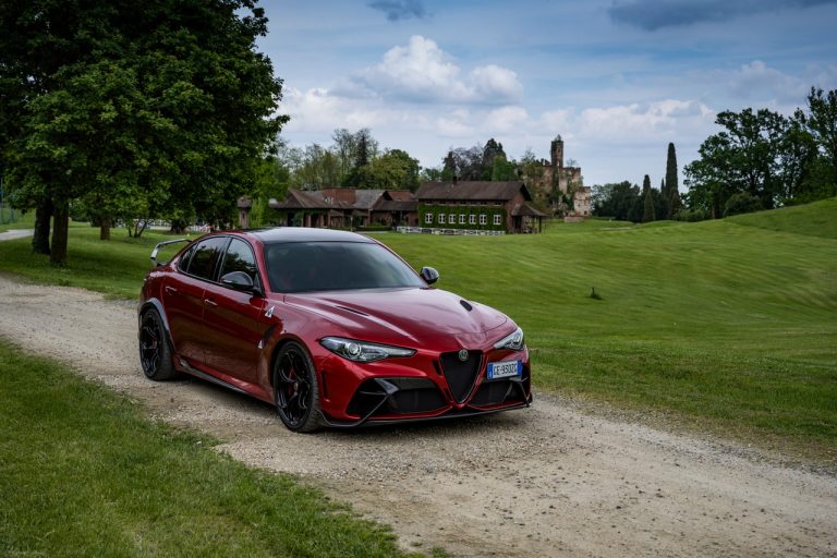 Alfa Romeo Giulia GTA e GTAm 2021: immagini ufficiali