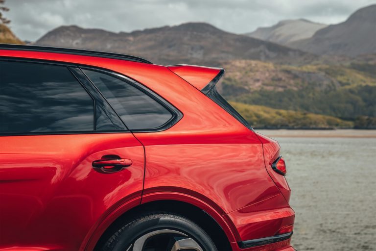 Bentley Bentayga S 2021: immagini ufficiali
