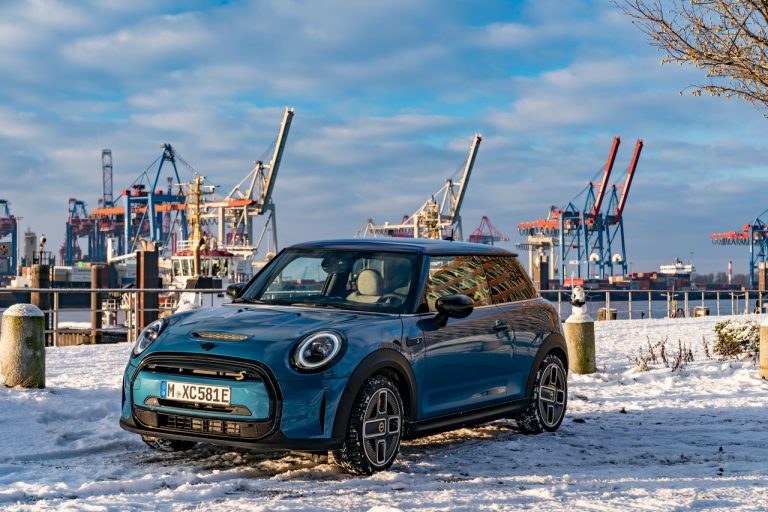 Mini Cooper SE Electric Collection 2021: immagini ufficiali