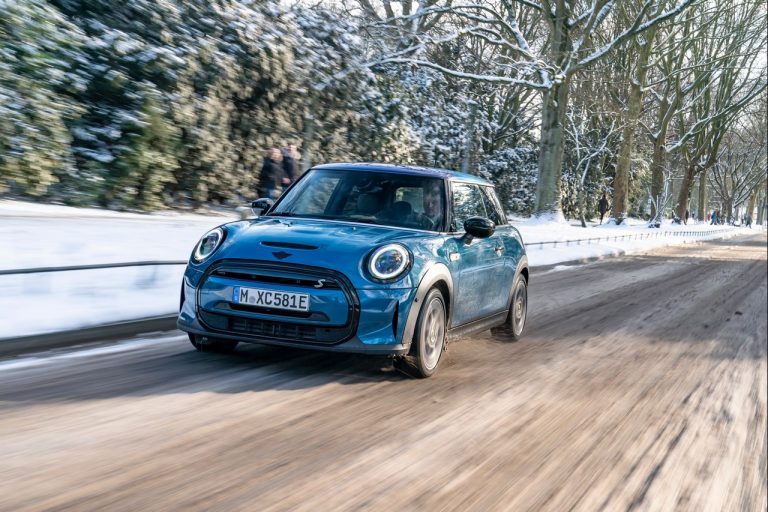 Mini Cooper SE Electric Collection 2021: immagini ufficiali