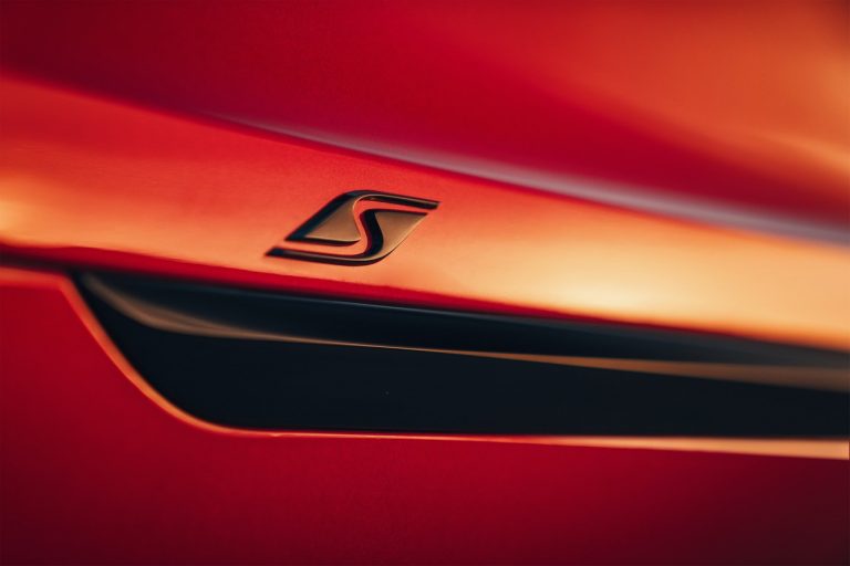 Bentley Bentayga S 2021: immagini ufficiali