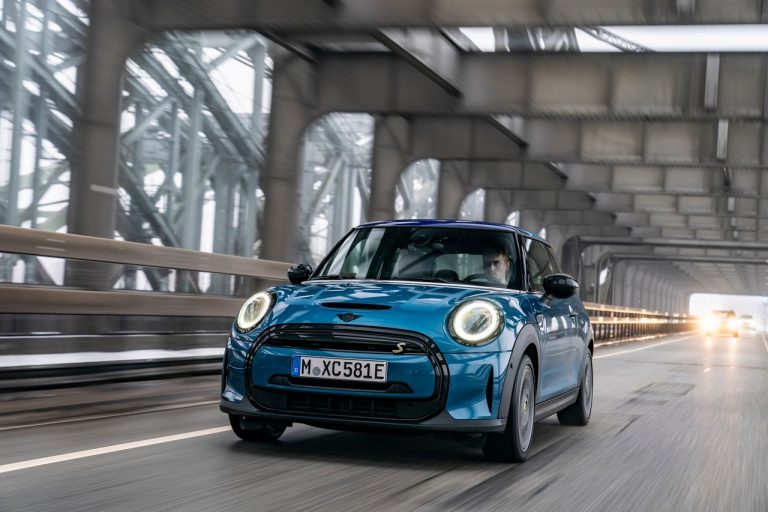 Mini Cooper SE Electric Collection 2021: immagini ufficiali