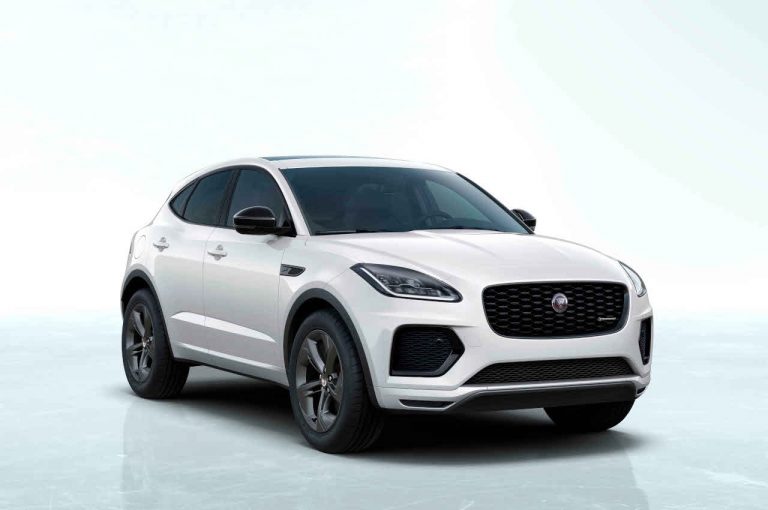 Jaguar E-Pace R Dynamic Black Edition 2021: immagini ufficiali