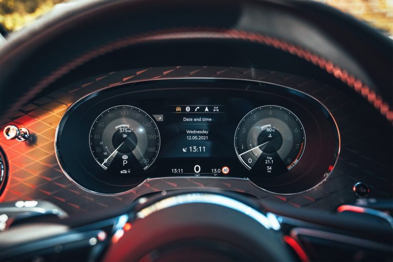 Bentley Bentayga S 2021: immagini ufficiali