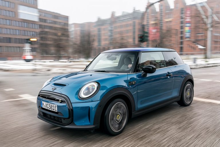 Mini Cooper SE Electric Collection 2021: immagini ufficiali