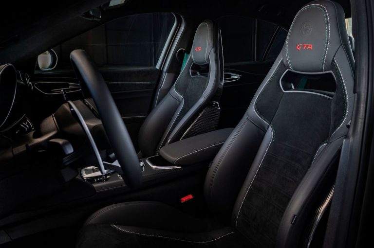 Alfa Romeo Giulia GTA e GTAm 2021: immagini ufficiali