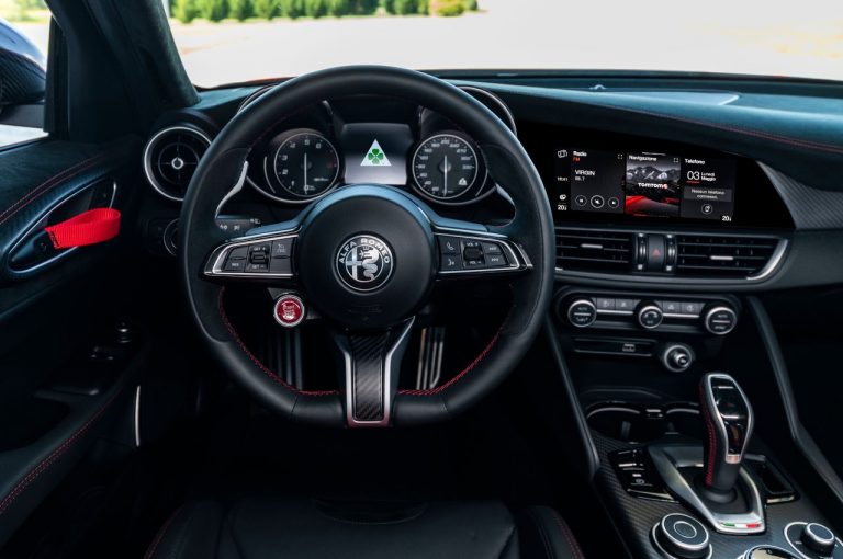 Alfa Romeo Giulia GTA e GTAm 2021: immagini ufficiali