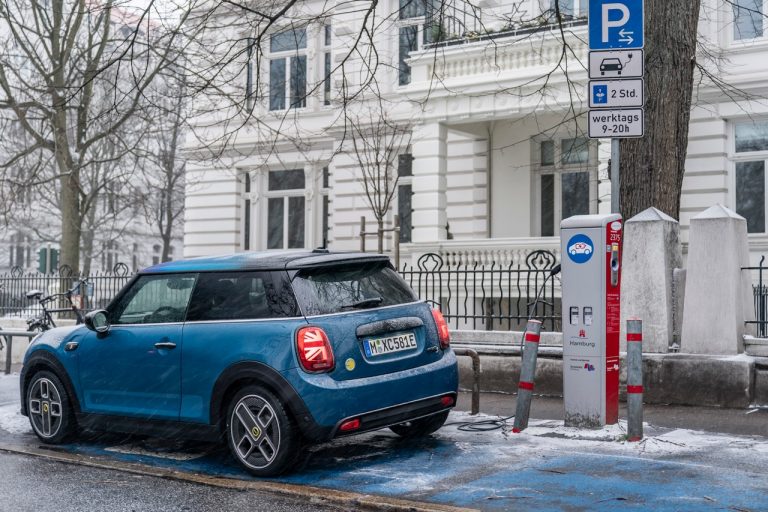 Mini Cooper SE Electric Collection 2021: immagini ufficiali