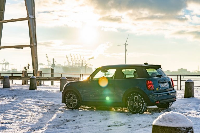 Mini Cooper SE Electric Collection 2021: immagini ufficiali