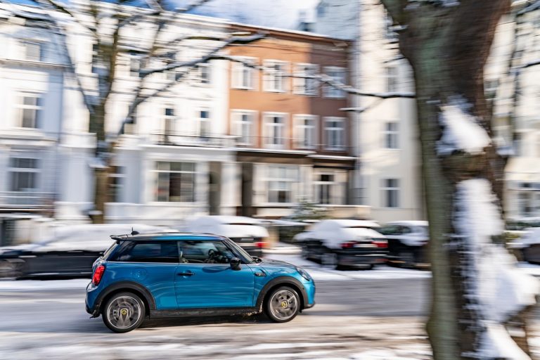 Mini Cooper SE Electric Collection 2021: immagini ufficiali