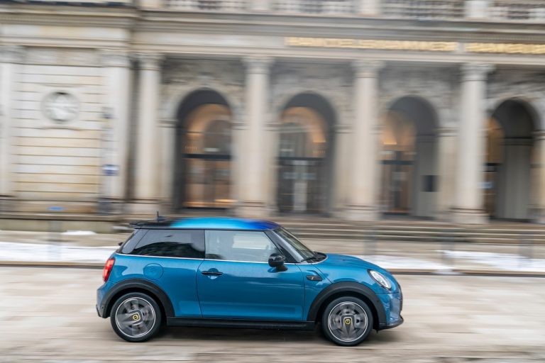 Mini Cooper SE Electric Collection 2021: immagini ufficiali