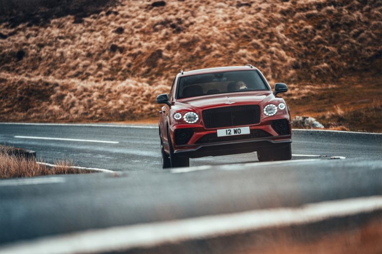 Bentley Bentayga S 2021: immagini ufficiali