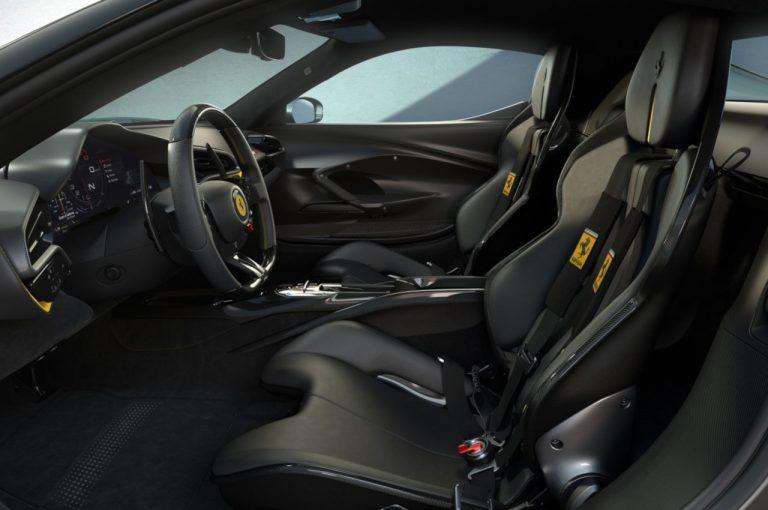 Ferrari 296 GTB 2022: immagini ufficiali