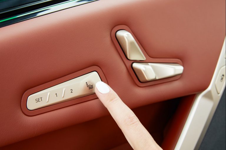 Bmw iX 2021: immagini ufficiali