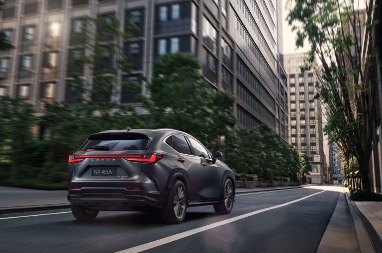 Lexus NX 2022: immagini ufficiali