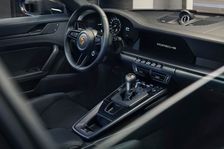 Porsche 911 GT3 con pacchetto Touring: immagini ufficiali