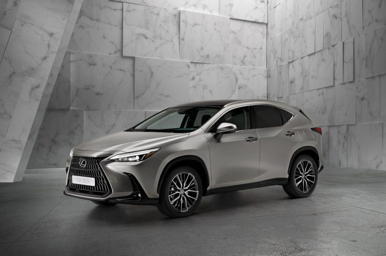 Lexus NX 2022: immagini ufficiali