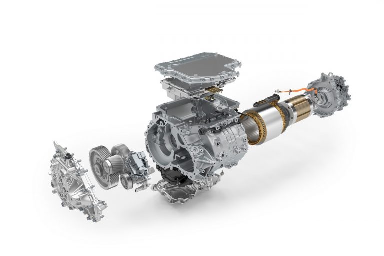 Bmw iX 2021: immagini ufficiali