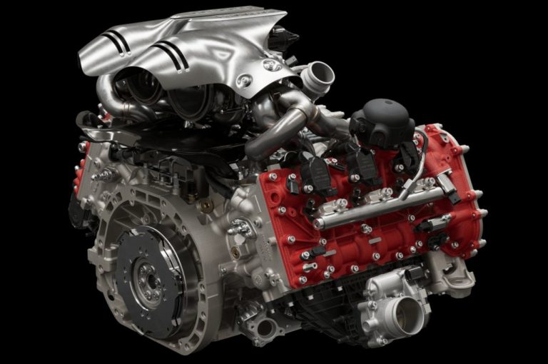 Ferrari 296 GTB 2022: immagini ufficiali