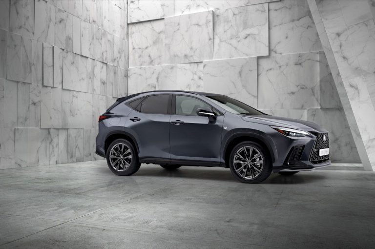 Lexus NX 2022: immagini ufficiali