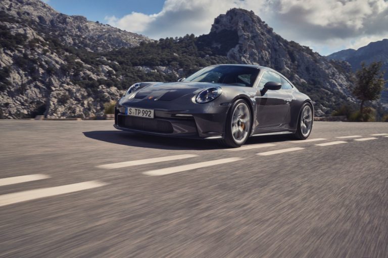 Porsche 911 GT3 con pacchetto Touring: immagini ufficiali
