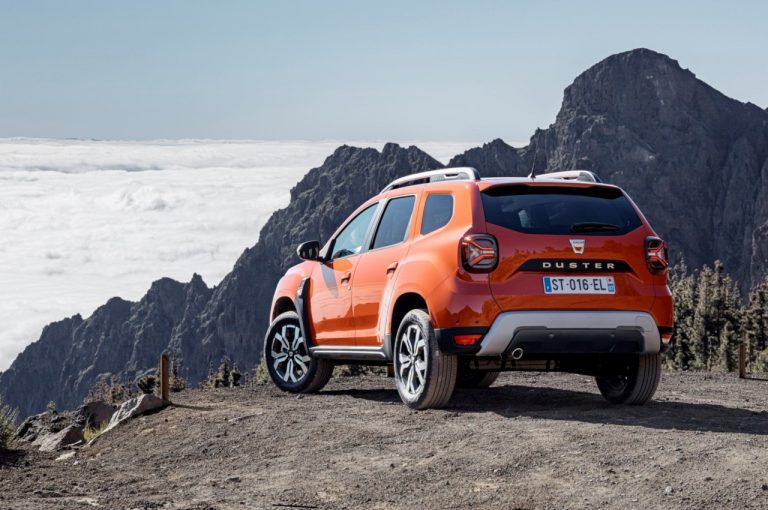 Dacia Duster 2022: immagini ufficiali