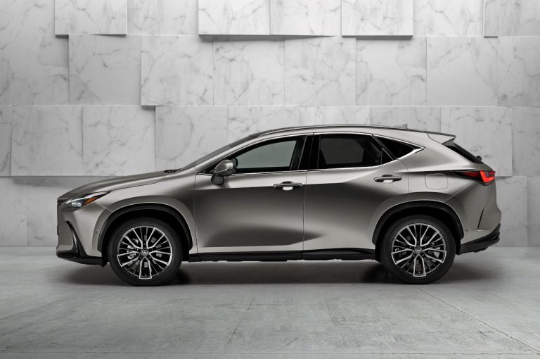 Lexus NX 2022: immagini ufficiali
