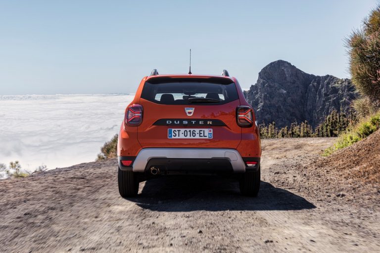 Dacia Duster 2022: immagini ufficiali