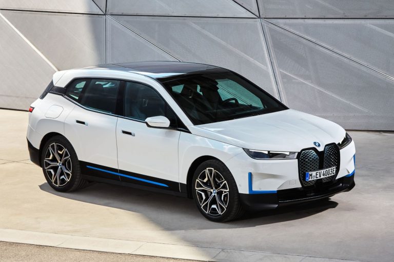 Bmw iX 2021: immagini ufficiali