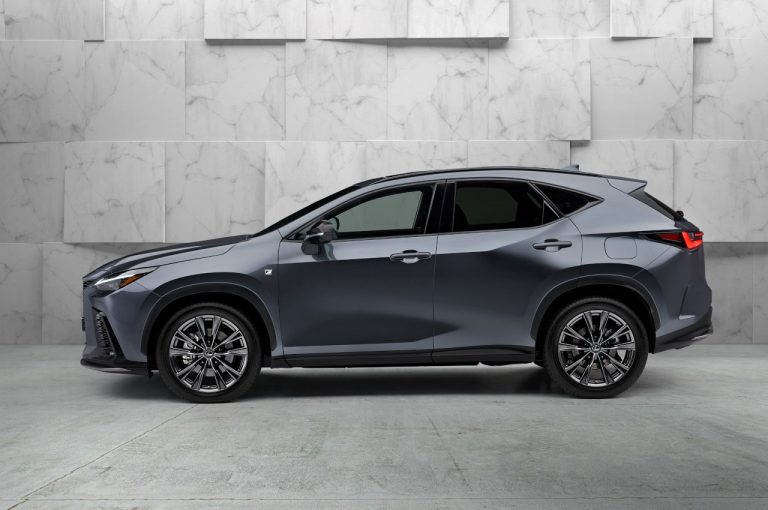 Lexus NX 2022: immagini ufficiali