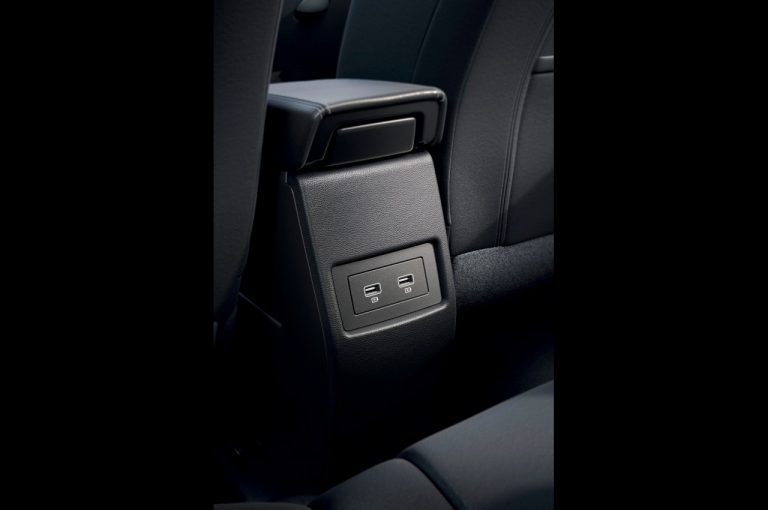 Dacia Duster 2022: immagini ufficiali