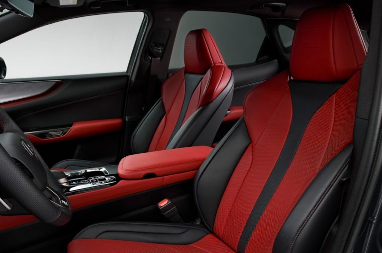 Lexus NX 2022: immagini ufficiali
