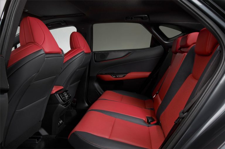 Lexus NX 2022: immagini ufficiali