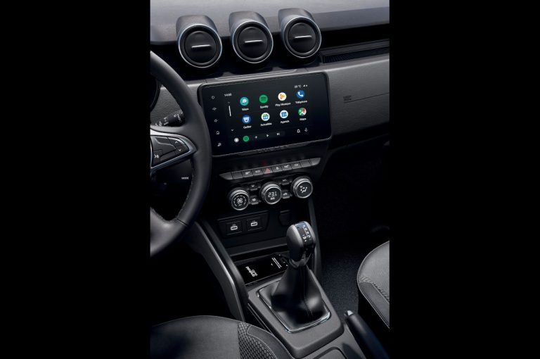 Dacia Duster 2022: immagini ufficiali