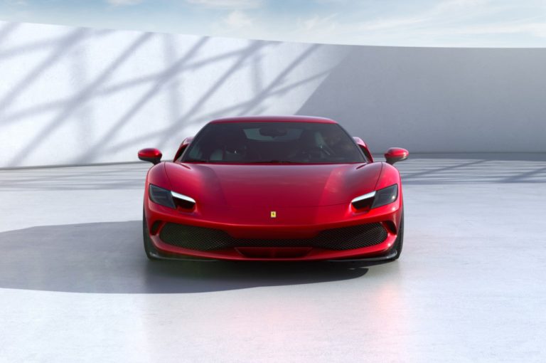 Ferrari 296 GTB 2022: immagini ufficiali