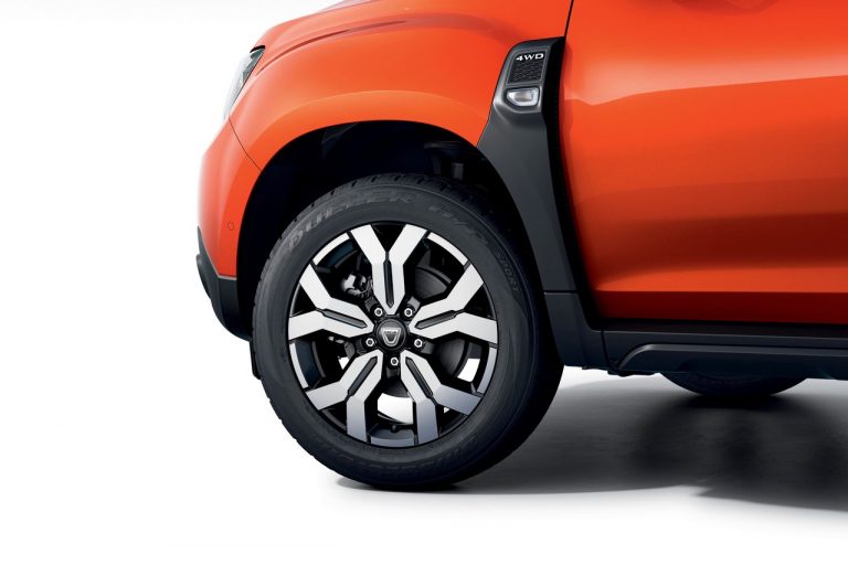 Dacia Duster 2022: immagini ufficiali